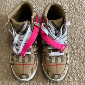 Burberry kids Shoes
